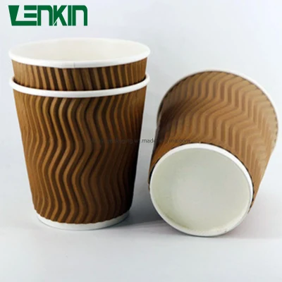 Individuell geprägte Kaffeetasse aus Papier mit Doppelrippelmuster und Deckel